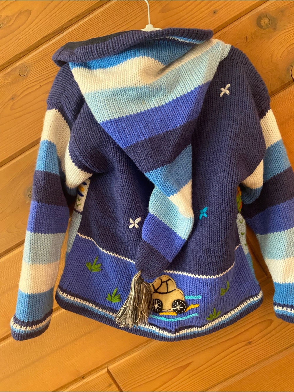 Peruvian Sweater - Picture 5 of 5